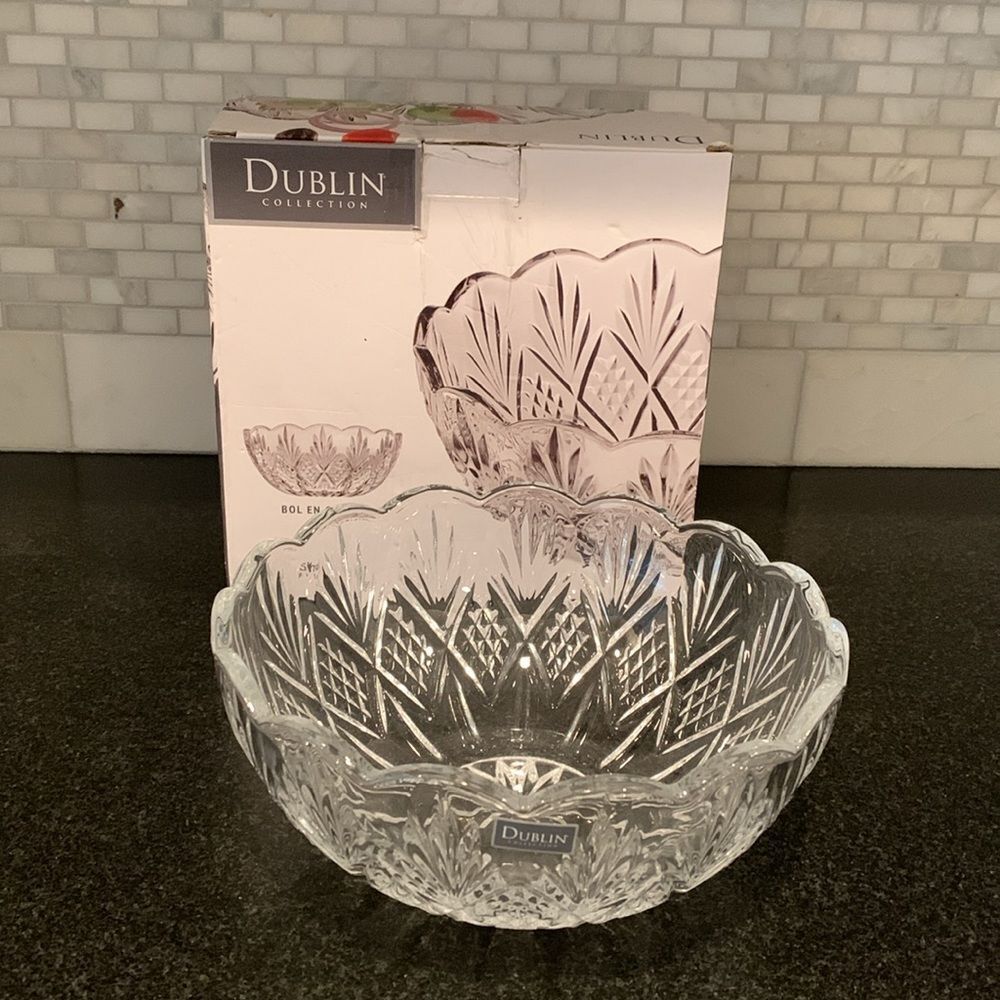 Godinger 8.5" Serving Bowl, Salad Bowl, Dublin Collection